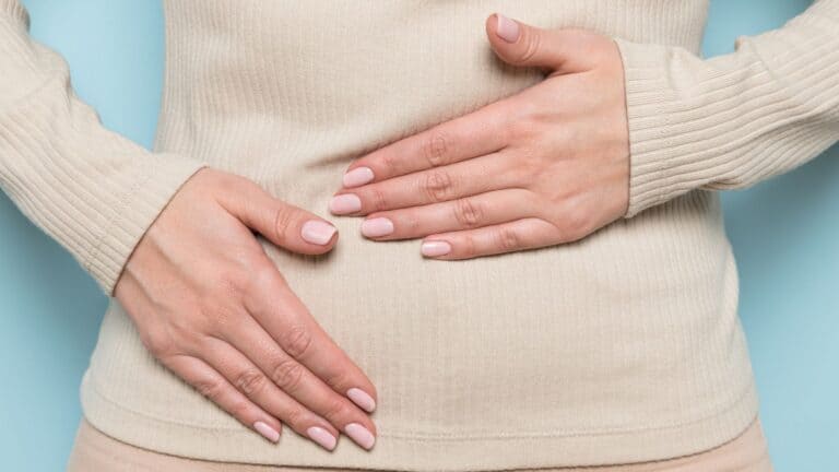 14 Bad Habits That Are Making You Constantly Feel Bloated
