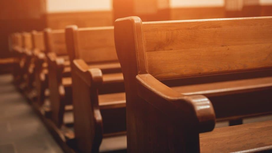 empty church pews