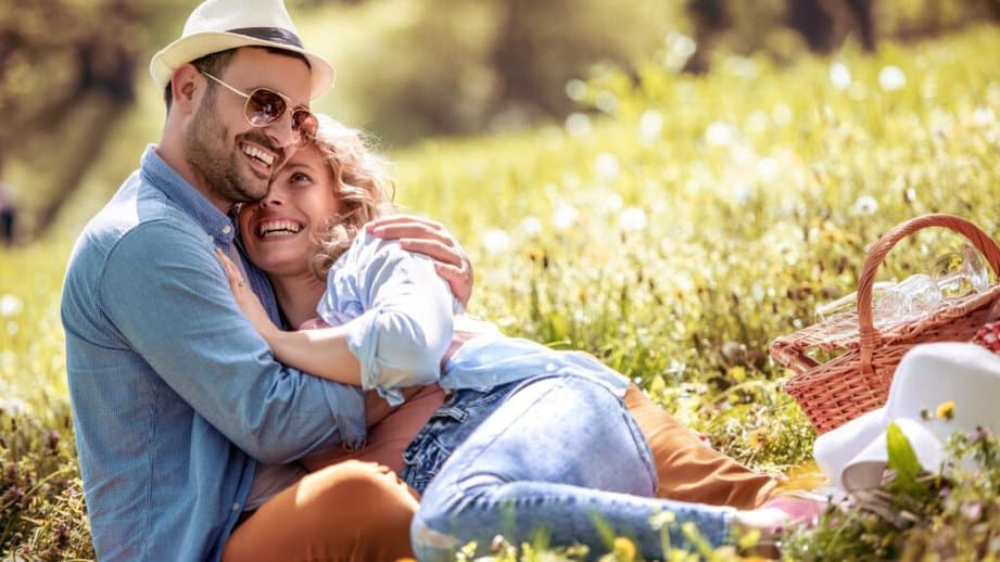 happy couple on a picnic