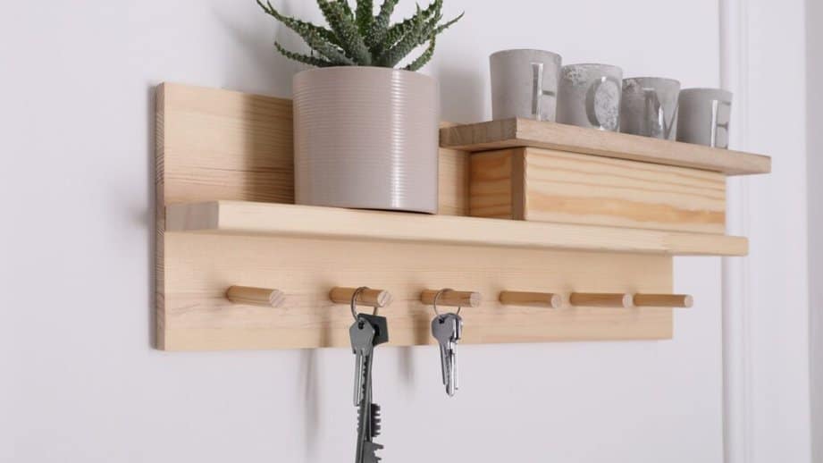 Key holder with candles on top