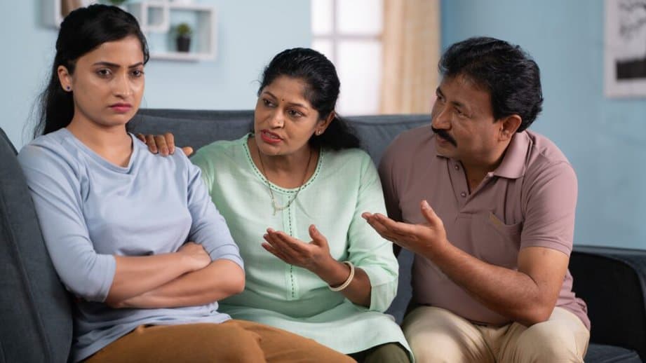 parents yelling at adult daughter
